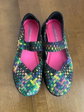 Skechers Synergy Good Vibes Stretch Woven Mary Jane Shoe in Rainbow Size 7.5